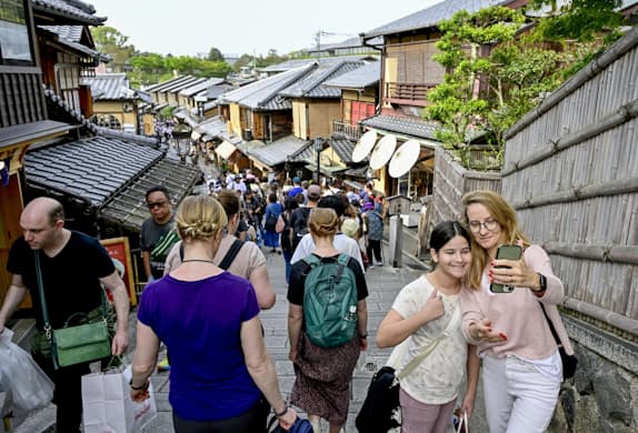 【悲報】滋賀県「助けて!!　外国人観光客が京都の20分の1しか来ないの」